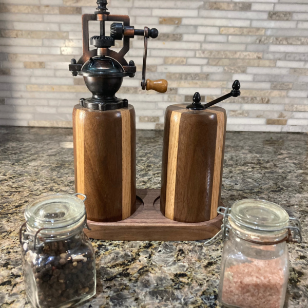 Pepper and Salt Grinder - Walnut and Oak Wood - Image 3